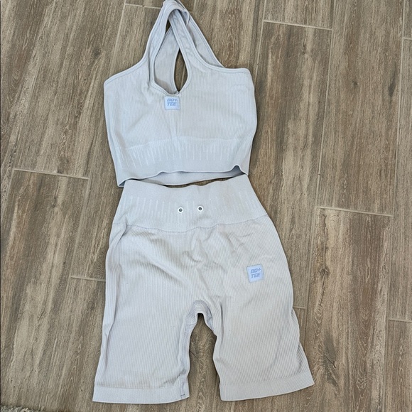 Bo+Tee Other - Stylish Gray Women's Set